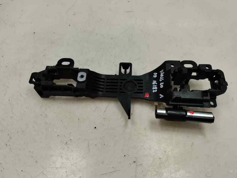 SOPORTE MANETA EXTERIOR DELANTERA DERECHA TOYOTA YARIS 1.0 MT 72CV | 53KW