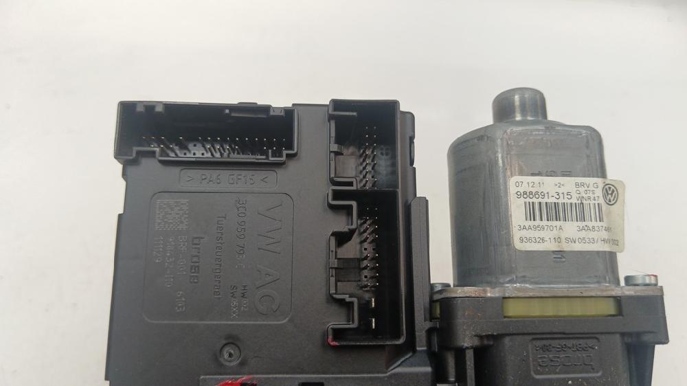 MOTOR ELEVALUNAS DELANTERO IZQUIERDO VOLKSWAGEN PASSAT PASSAT 2.0 140CV TDI 103KW