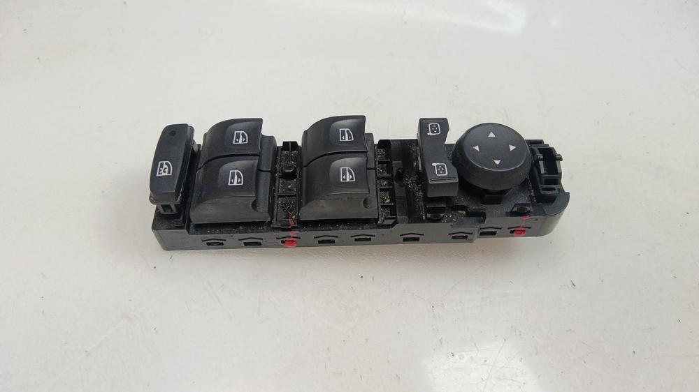 MANDO ELEVALUNAS DELANTERO IZQUIERDO RENAULT MEGANE 1.2 TCE MT 115CV