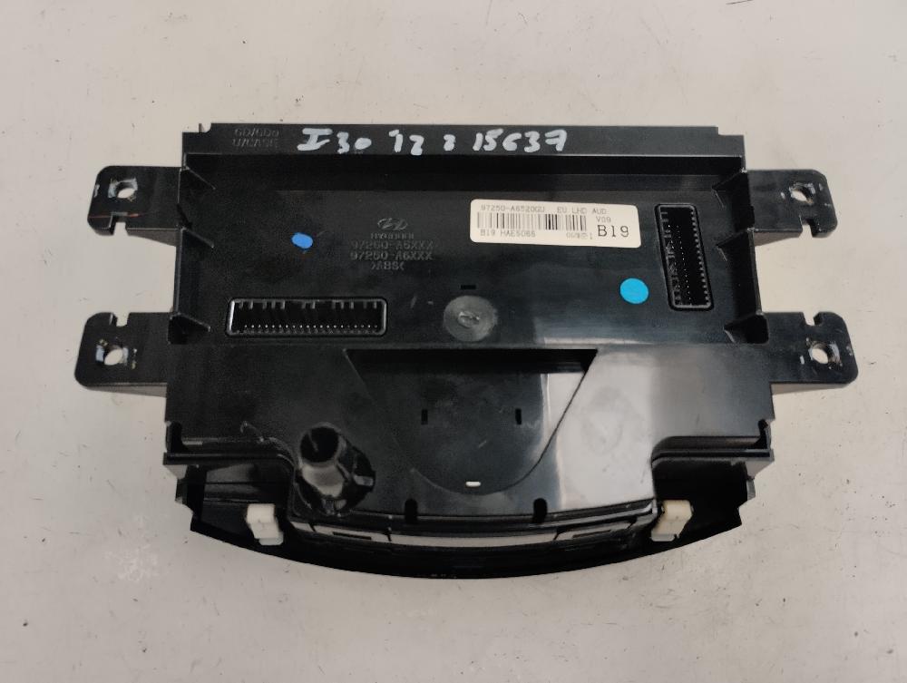SISTEMA AUDIO RADIO CD HYUNDAI I30 1.4 MT 100CV | 73KW