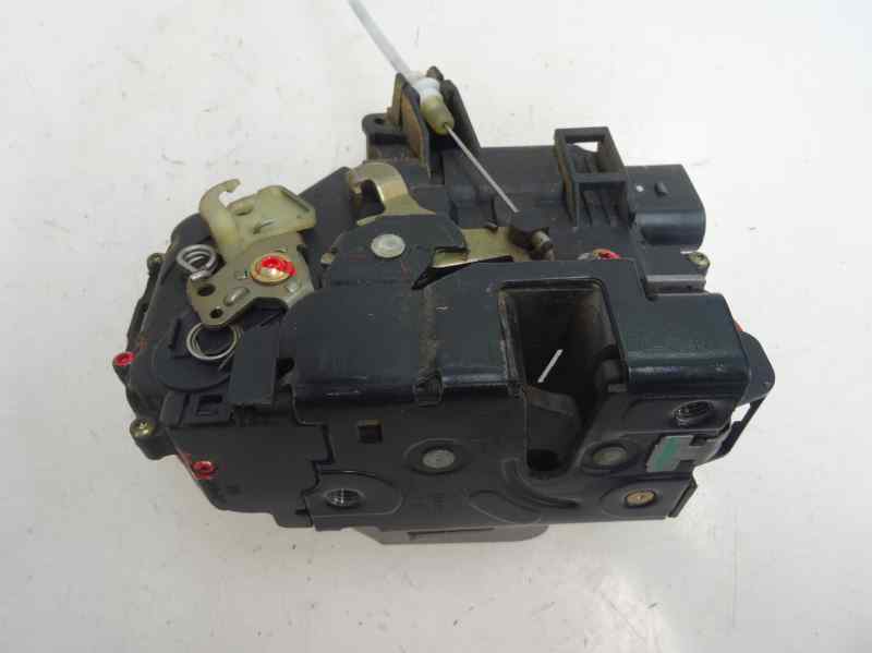 CERRADURA PUERTA DELANTERA IZQUIERDA AUDI A4 2002 2.5 TDI MT QUATTRO 180CV | 132KW