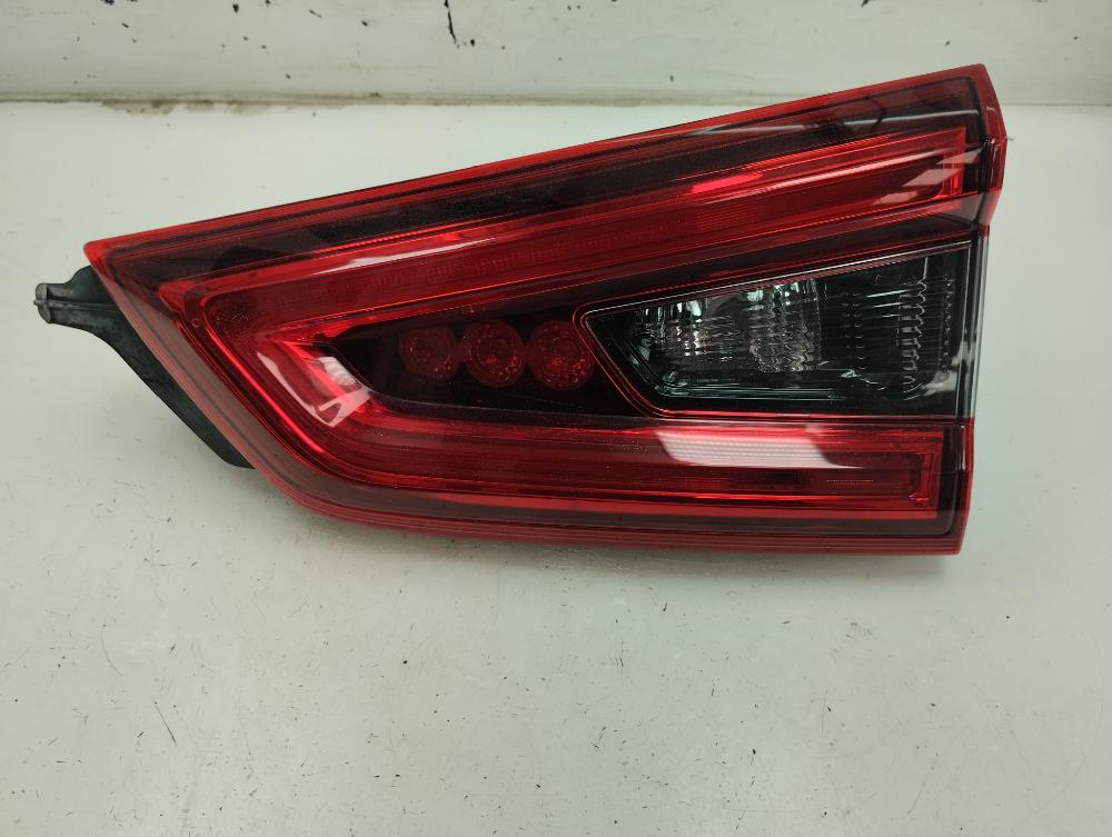 PILOTO TRASERO DERECHO INTERIOR NISSAN QASHQAI 1.5 DCI MT 110CV