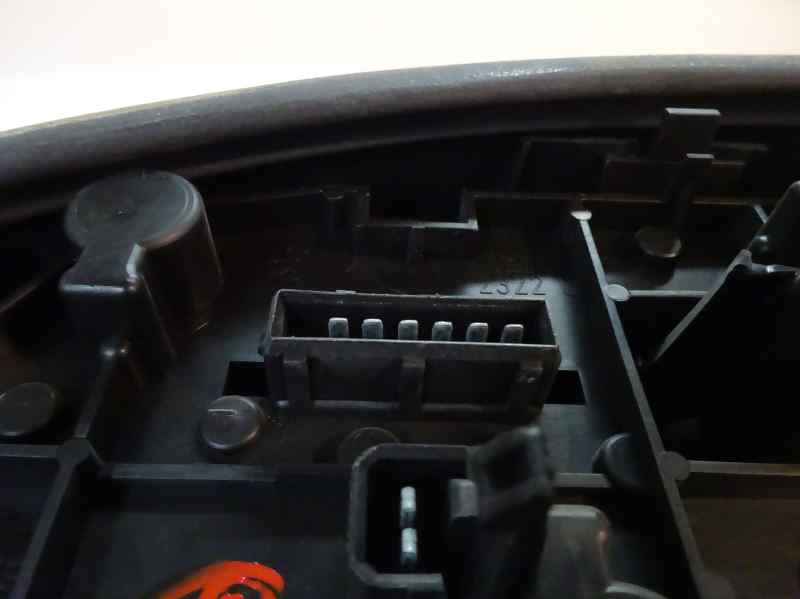 PILOTO TRASERO IZQUIERDO PEUGEOT 306 1.9 MT D 69CV