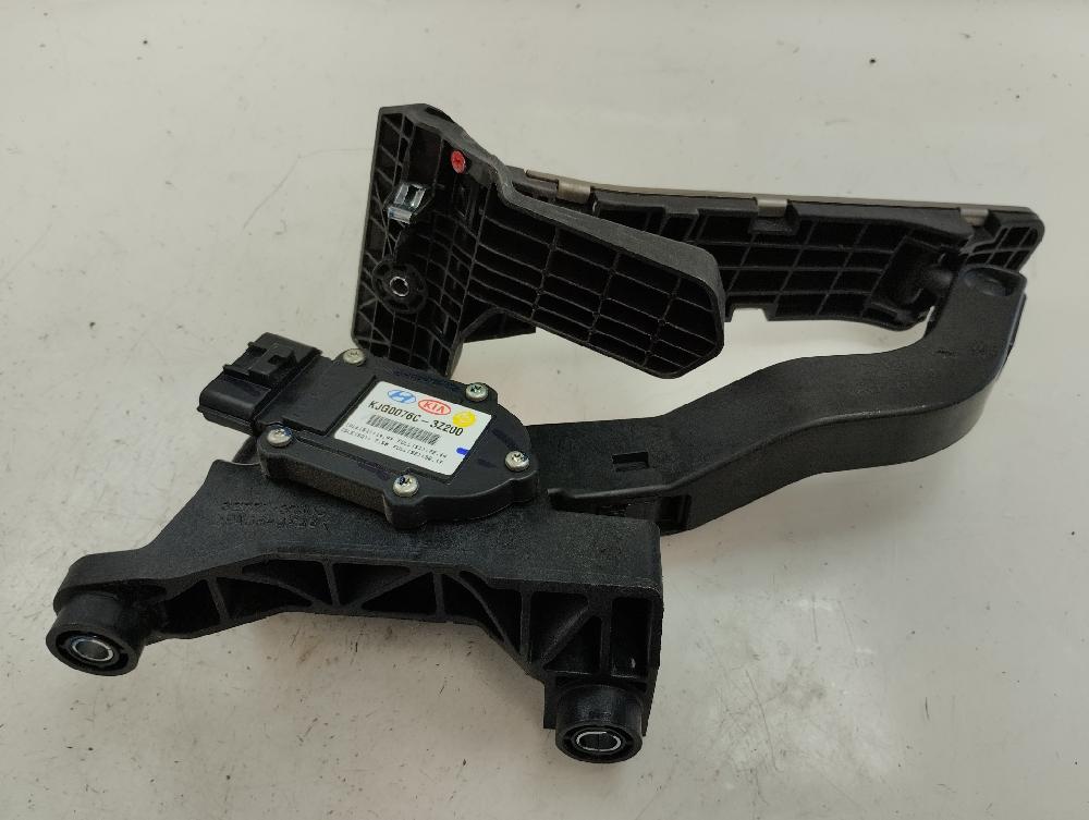 POTENCIOMETRO PEDAL HYUNDAI I40 1.7 CRDI MT 141CV