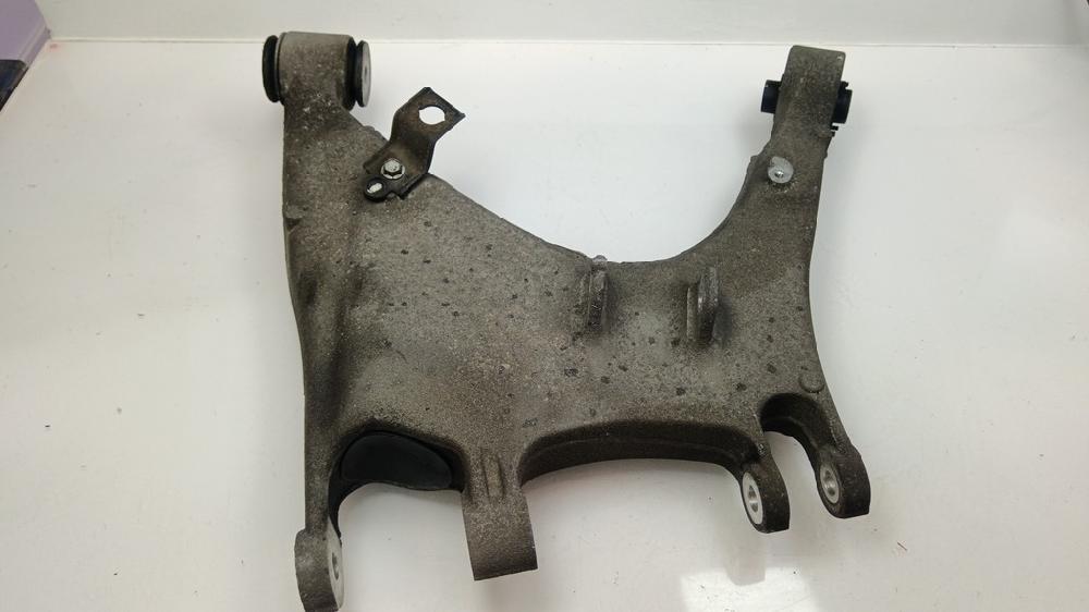 BRAZO SUSPENSION INFERIOR TRASERO IZQUIERDO AUDI A8 3.7 AT 4WD 280CV | 206KW