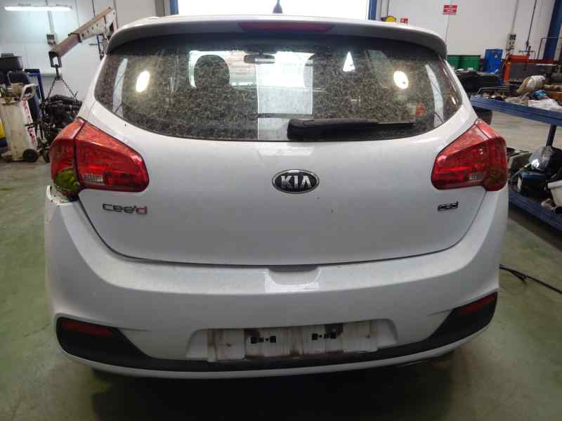 RETENEDOR PUERTA KIA CEED 1.6 MT 129CV | 95KW