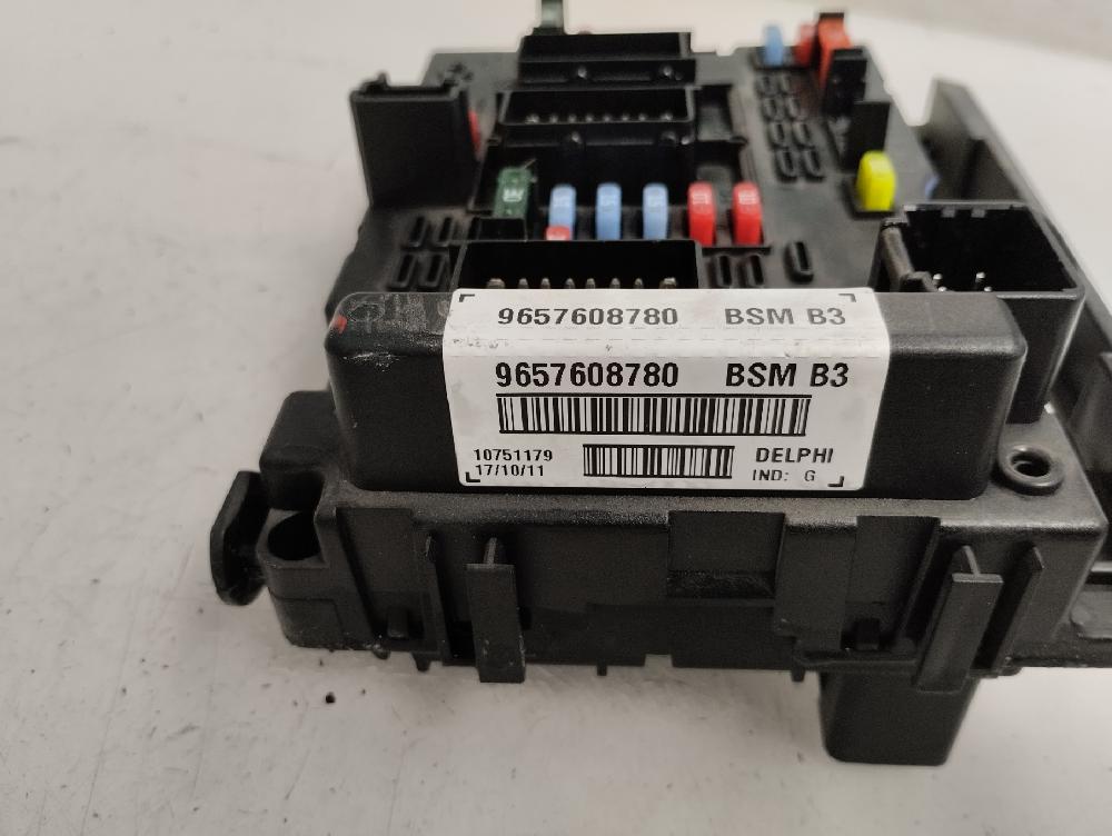 CAJA RELES FUSIBLES PEUGEOT 206 1.4 HDI MT 68CV