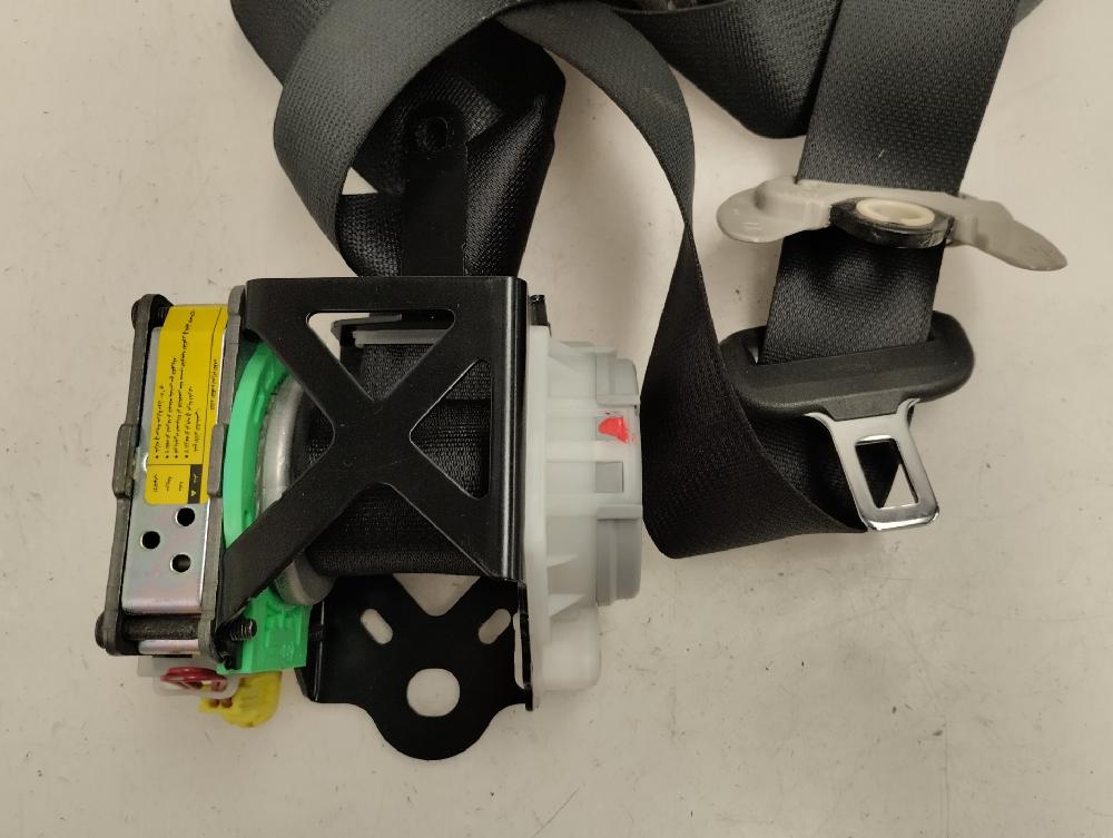 CINTURON SEGURIDAD DELANTERO DERECHO TOYOTA AURIS 1.4 MT 97CV | 71KW