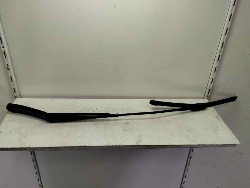 BRAZO LIMPIA DELANTERO DERECHO BMW X1 1.5 16D SDRIVE MT 116CV