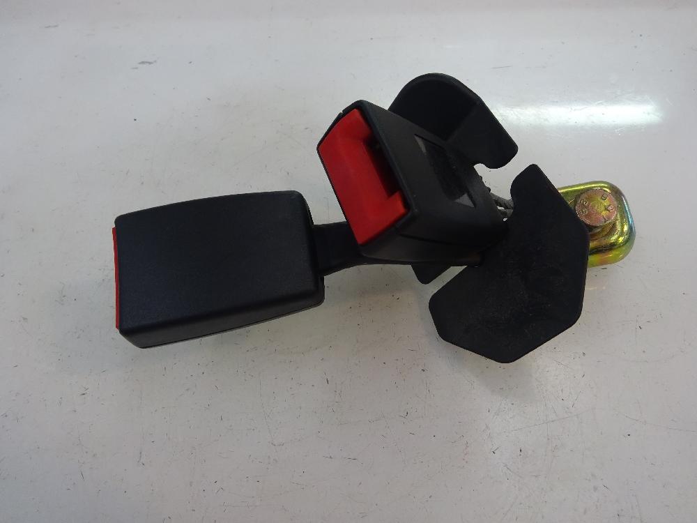 ANCLAJE CINTURON TRASERO IZQUIERDO AUDI A4 1.9 TDI 6MT 130CV