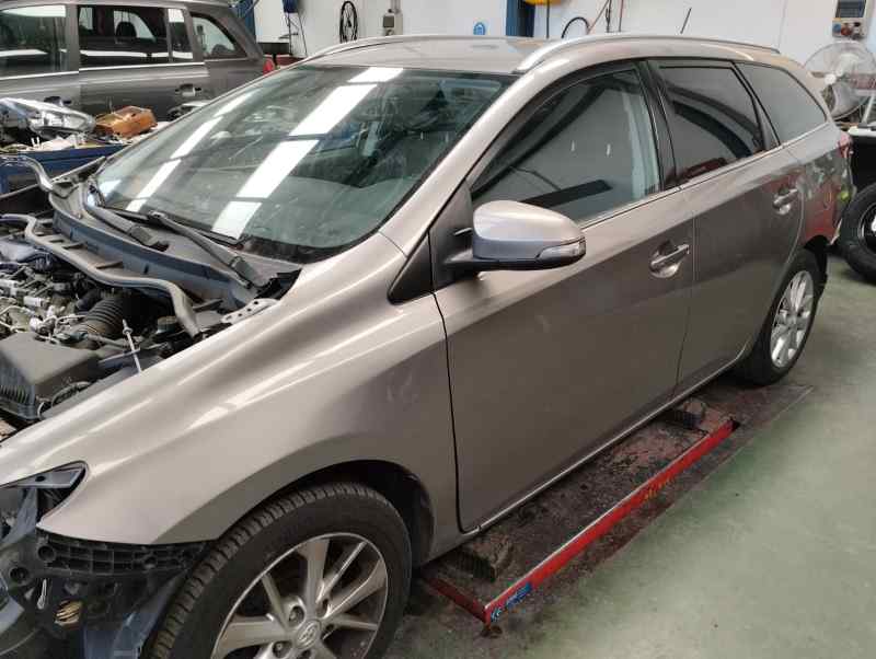 TOYOTA AURIS 2012 2.0 D4D MT 124CV | 91KW