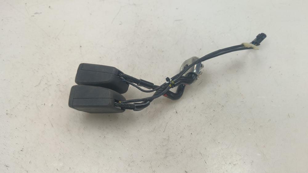 ANCLAJE CINTURON TRASERO IZQUIERDO SKODA FABIA 1.4 MT 90CV | 66KW