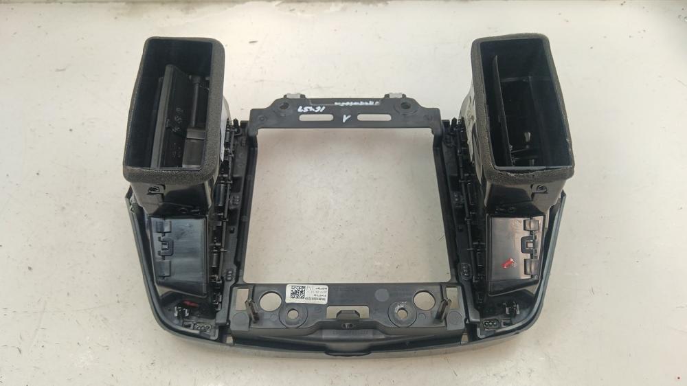 REJILLA AIREADORA CENTRAL VOLVO XC60 2.0 D4 AT AWD 190CV | 140KW