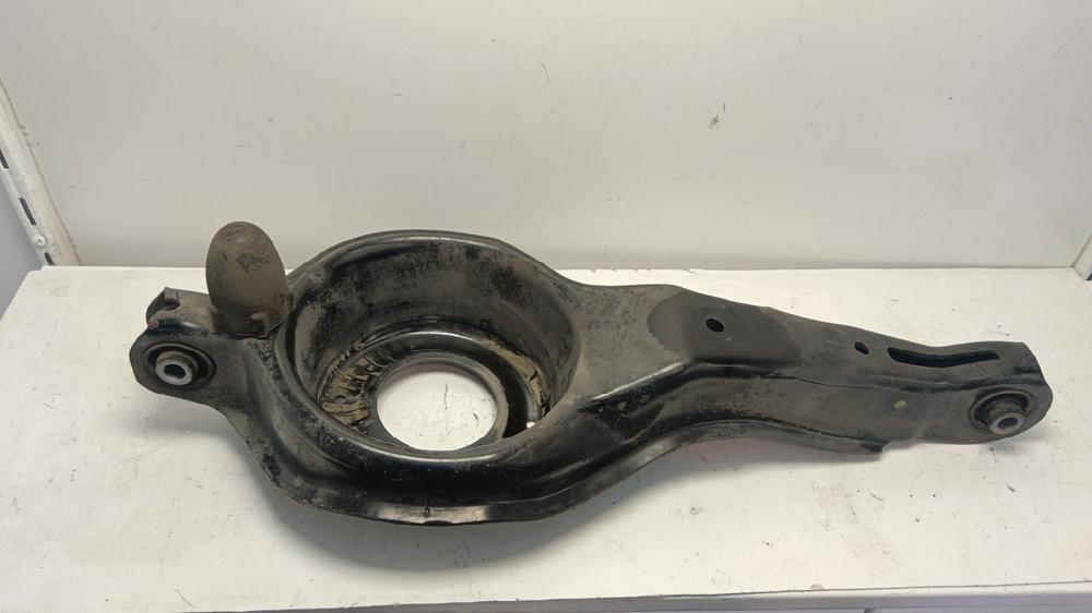 BRAZO SUSPENSION INFERIOR TRASERO DERECHO FORD CMAX 1.0 ECOBOOST MT 125CV | 92KW