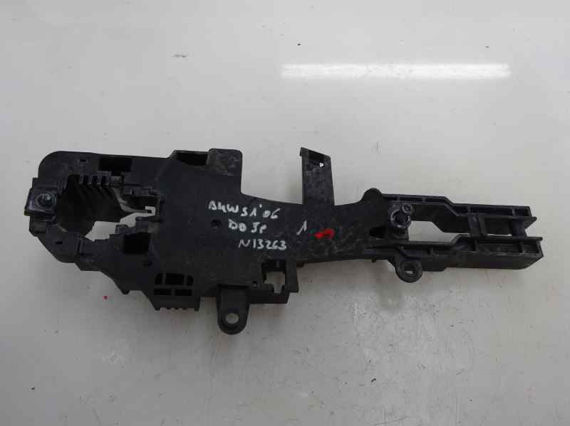 SOPORTE MANETA EXTERIOR DELANTERA DERECHA BMW SERIE 1 1.6 116I MT 115CV