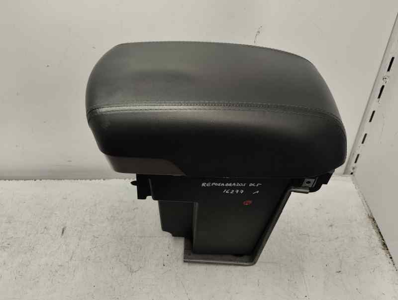 APOYABRAZOS CENTRAL HYUNDAI IX35 2.0 CRDI MT 4WD 136CV