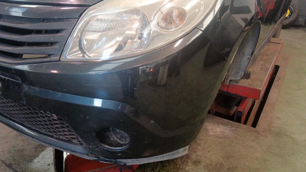 PARAGOLPES DELANTERO DACIA SANDERO 1.6 MPI MT 87CV