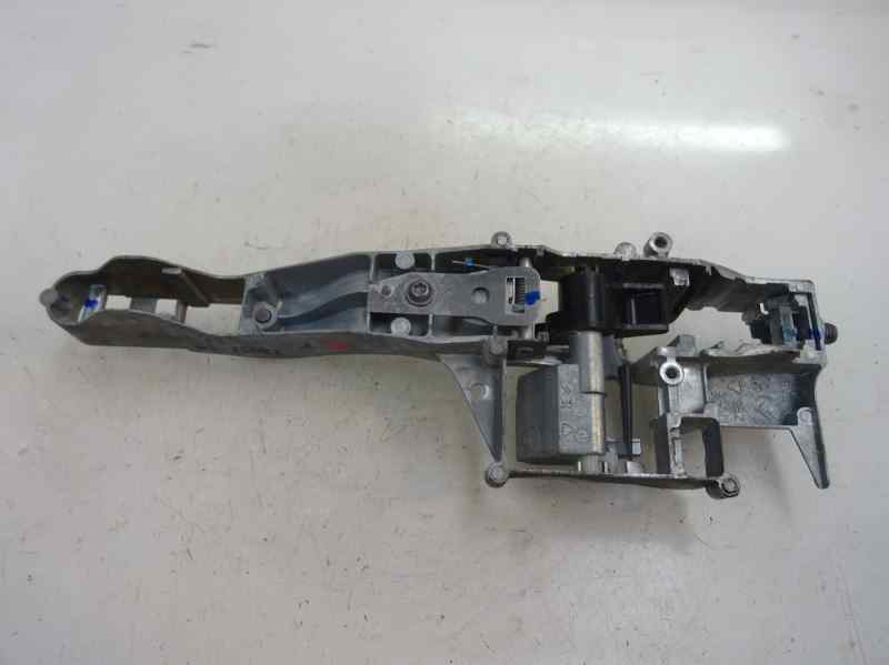 SOPORTE MANETA EXTERIOR DELANTERA IZQUIERDA PEUGEOT 2008 1.6 MT 120CV | 88KW
