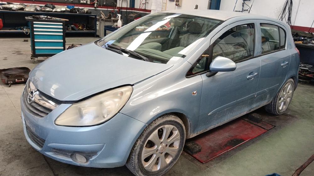 CAJA RELES FUSIBLES OPEL CORSA 2007 1.4 MT 90CV | 66KW