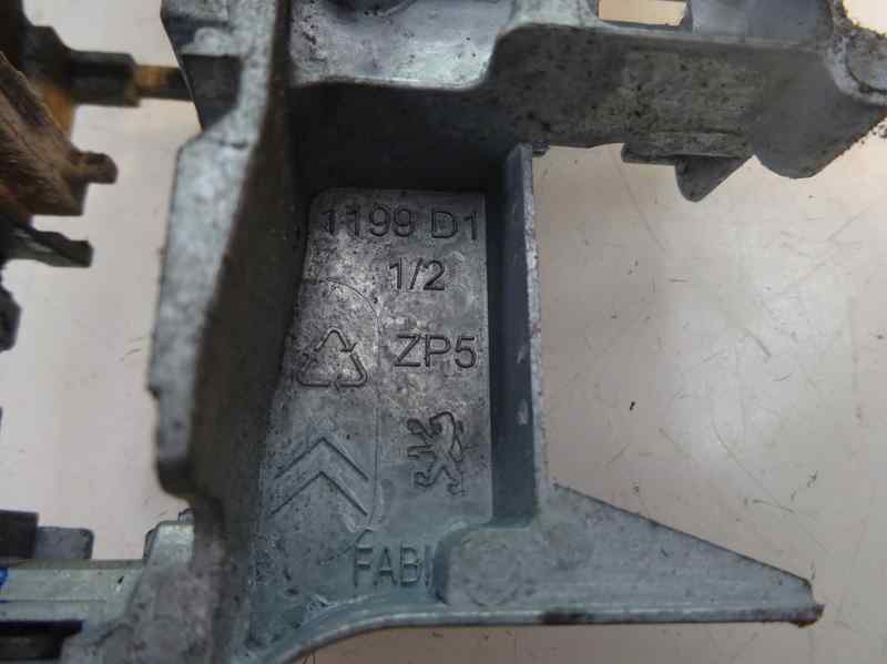 SOPORTE MANETA EXTERIOR DELANTERA DERECHA CITROEN C3 PICASSO 1.6 MT 110CV
