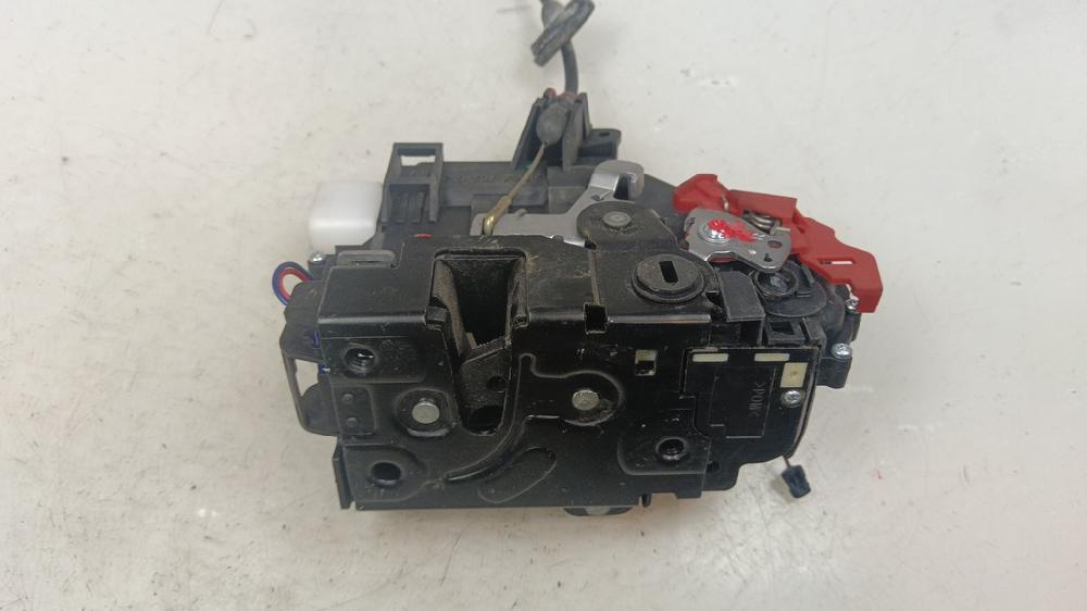 CERRADURA PUERTA TRASERA DERECHA VOLKSWAGEN TOURAN 1.9 TDI MT 105CV | 77KW