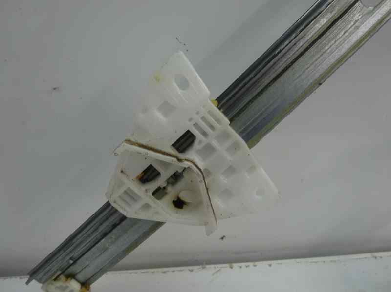 ELEVALUNAS DELANTERO DERECHO MAZDA 2 1.3 MT 75CV
