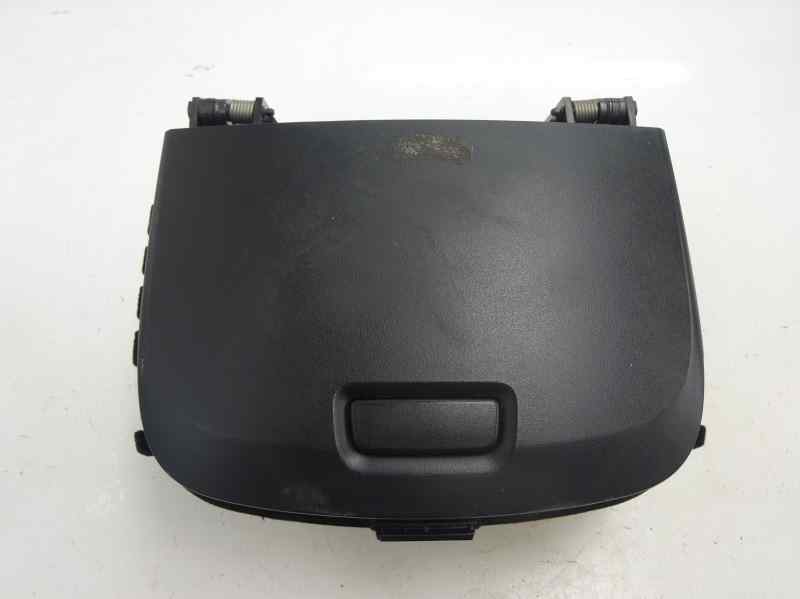 GUANTERA CHEVROLET CAPTIVA 2.2 D MT 5 PLAZAS 163CV
