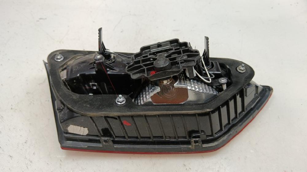 PILOTO TRASERO DERECHO INTERIOR SEAT LEON 1.6 115CV TRANSMISION AUTOMATICA, DIESEL