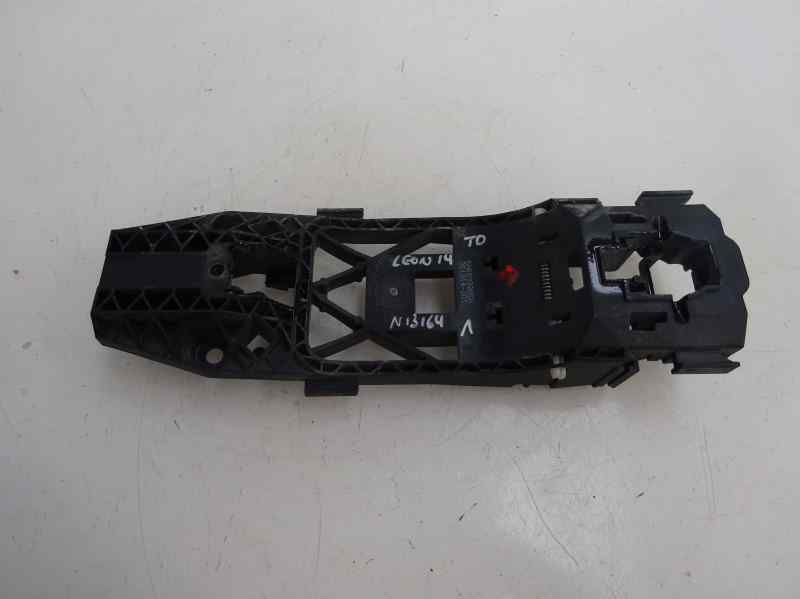 SOPORTE MANETA EXTERIOR PUERTA TRASERA DERECHA SEAT LEON 1.6 TDI MT 105CV