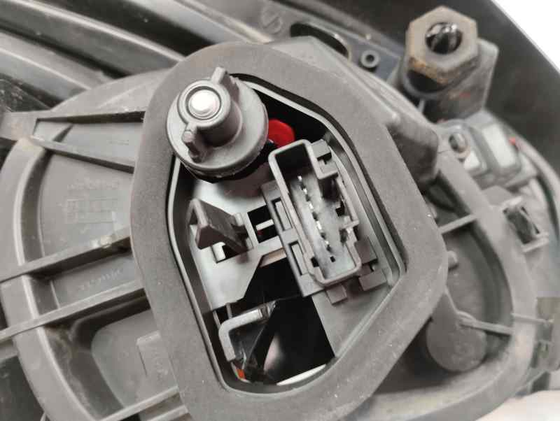 PILOTO TRASERO DERECHO PEUGEOT 208 1.2 MT 110CV | 81KW