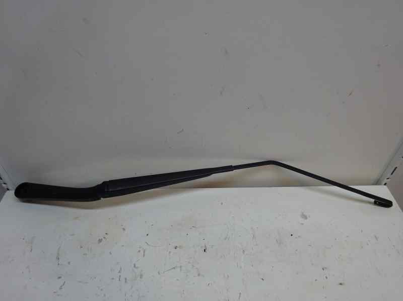 BRAZO LIMPIA DELANTERO DERECHO NISSAN JUKE 1.5 DCI MT 110CV