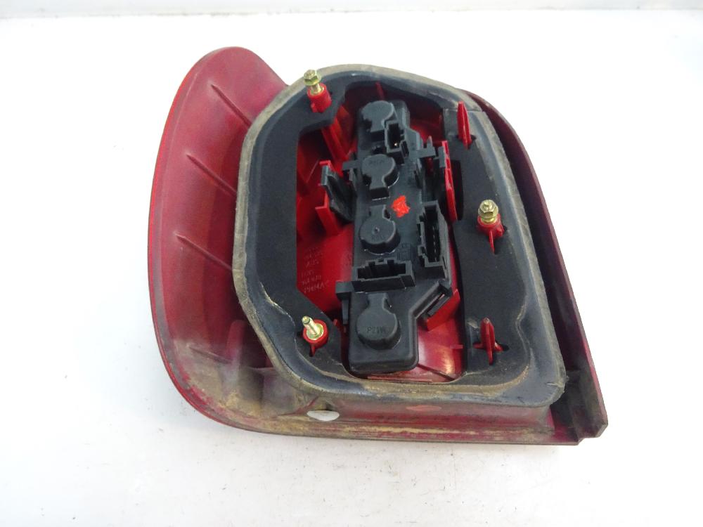 PILOTO TRASERO DERECHO VOLKSWAGEN POLO 2001 1.9 SDI MT 64CV | 47KW