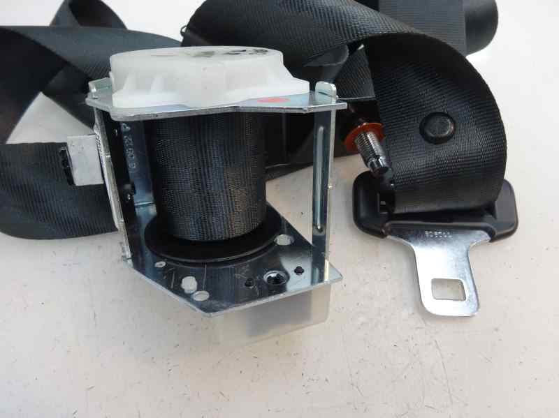CINTURON SEGURIDAD TRASERO DERECHO KIA CEED 1.6 MT 113CV | 83KW
