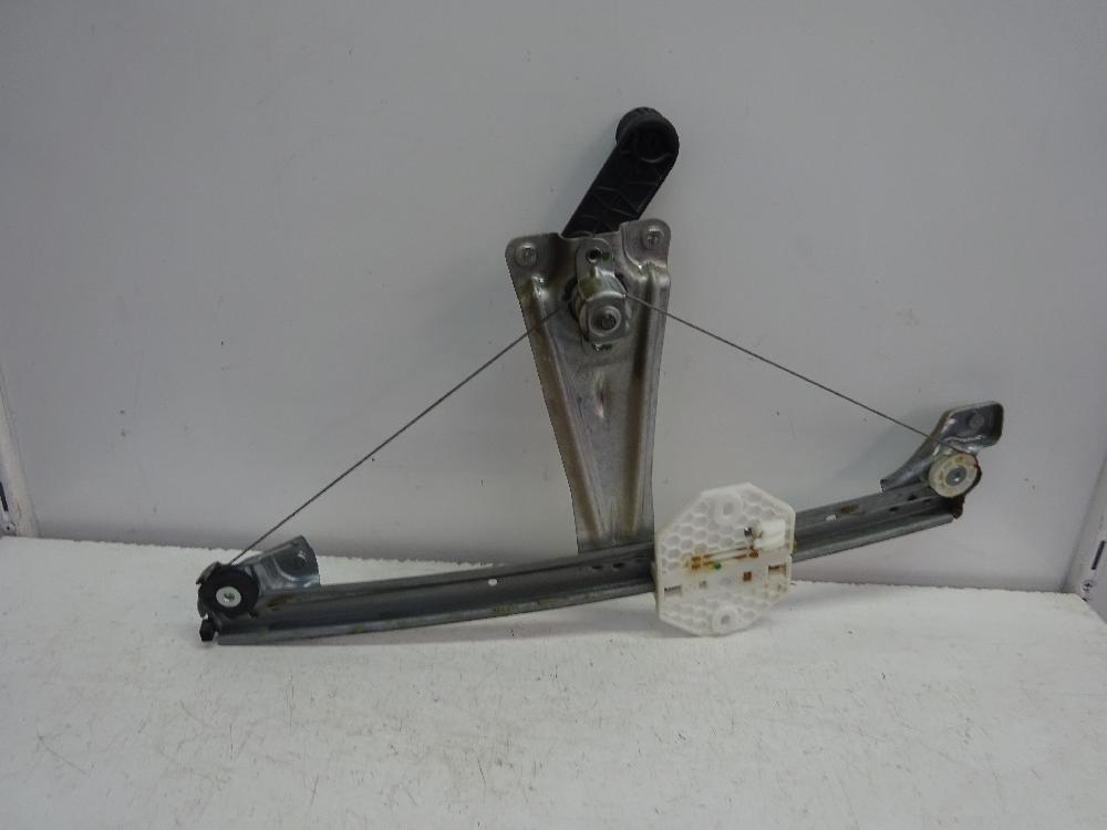 ELEVALUNAS TRASERO DERECHO DACIA SANDERO 0.9 TCE MT 97CV
