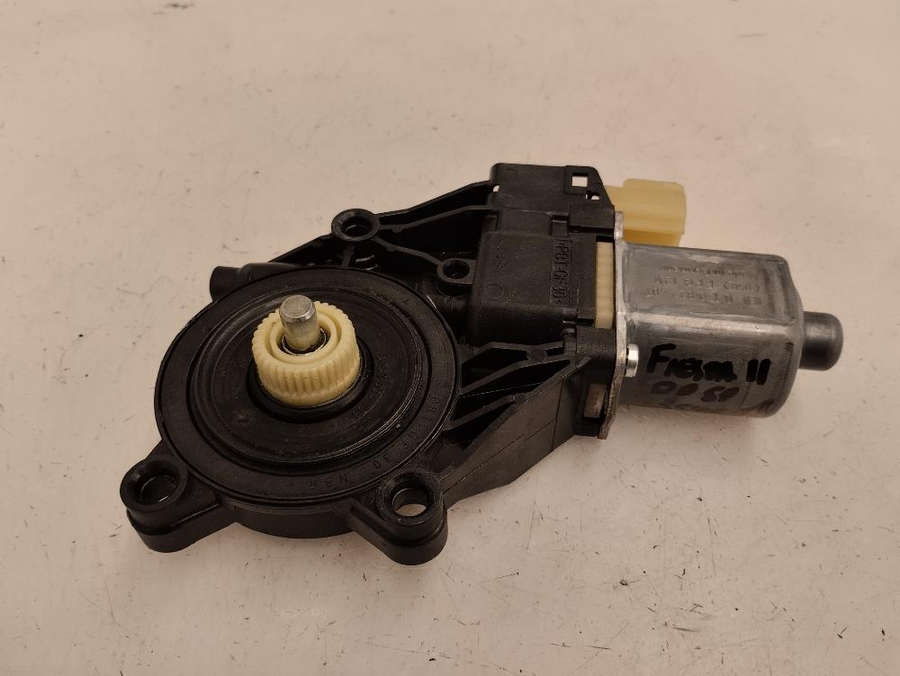 MOTOR ELEVALUNAS DELANTERO DERECHO FORD FIESTA 1.25 MT 82CV