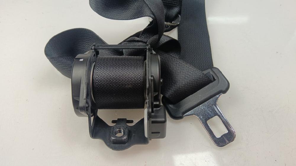 CINTURON SEGURIDAD TRASERO DERECHO NISSAN QASHQAI 2018 1.3 MT 140CV