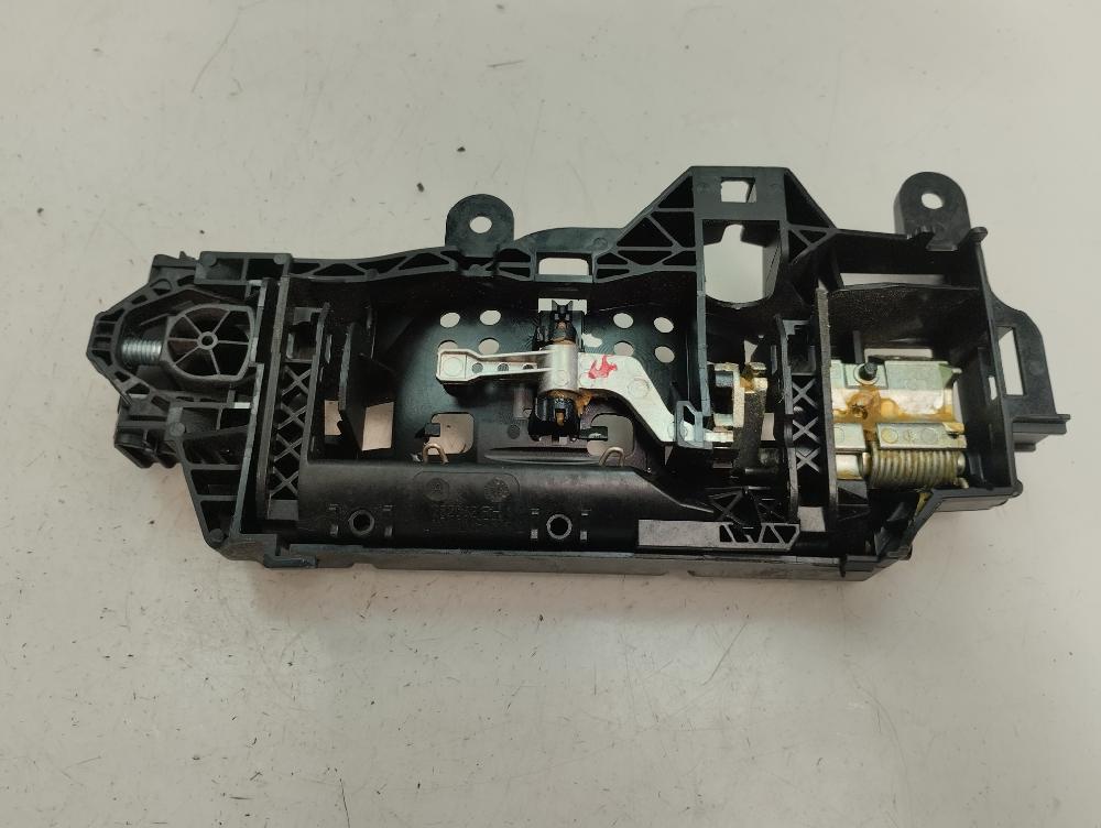 SOPORTE MANETA EXTERIOR PUERTA TRASERA DERECHA AUDI A4 2.0 TDI MT 150CV