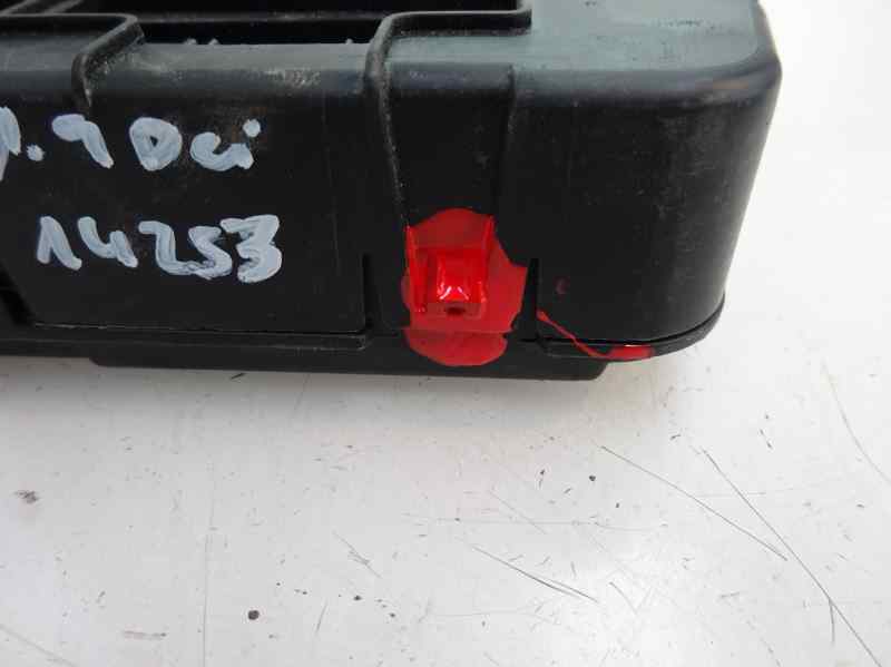 CAJA RELES FUSIBLES RENAULT SCENIC 1.9 DCI MT 120CV
