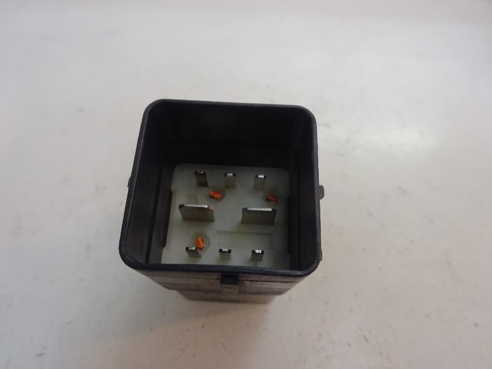 CAJA PRECALENTAMIENTO CITROEN C4 1.6 HDI MT 90CV