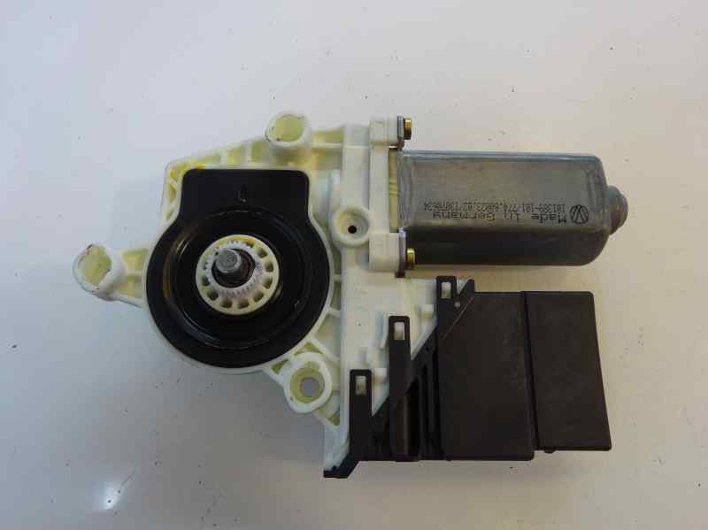 MOTOR ELEVALUNAS TRASERO IZQUIERDO VOLKSWAGEN GOLF 1.9 TDI MT 90CV