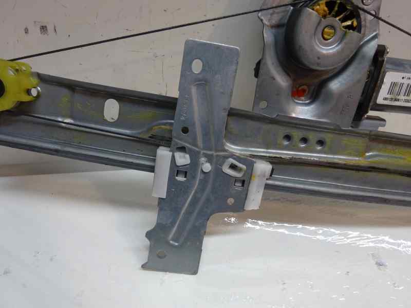 ELEVALUNAS DELANTERO DERECHO PEUGEOT 207 1.4 VTI MT 95CV