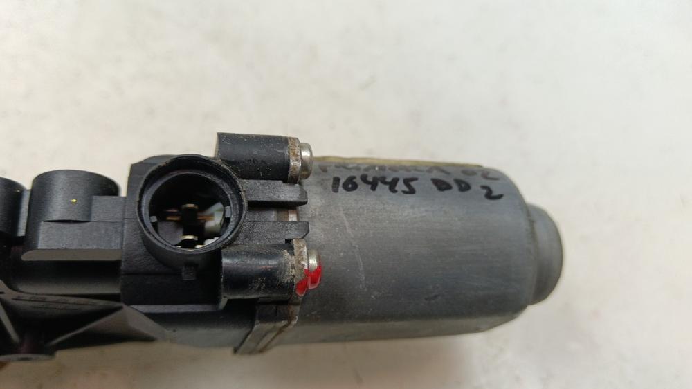 MOTOR ELEVALUNAS DELANTERO DERECHO NISSAN PRIMERA 2.2 DTI MT 126CV | 93KW