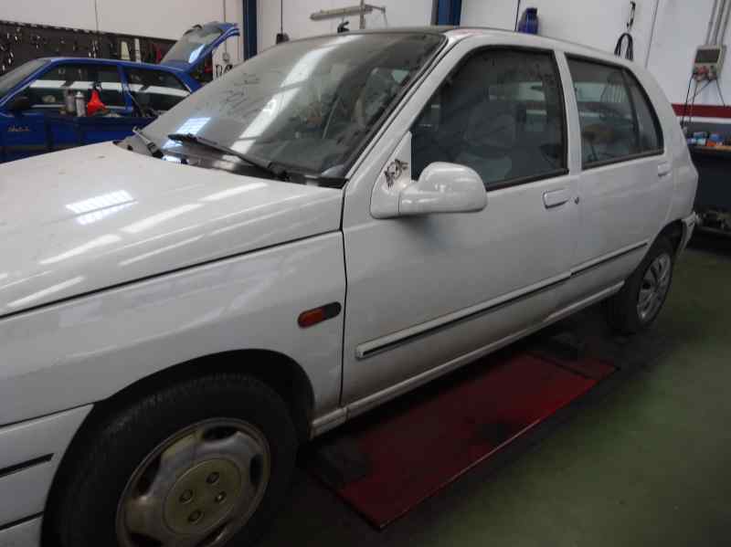 FARO DERECHO RENAULT CLIO 1.9 D MT 64CV