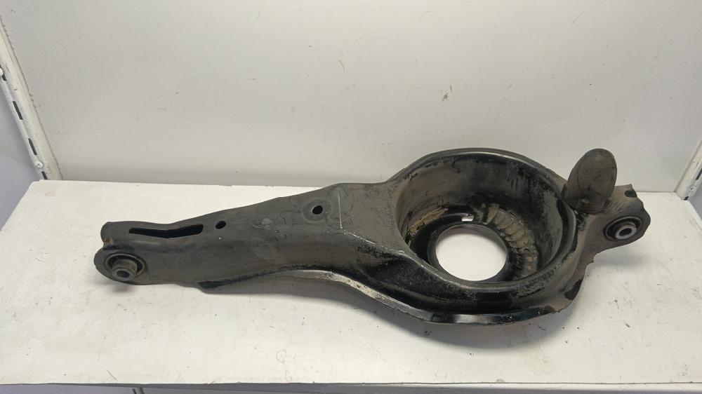 BRAZO SUSPENSION INFERIOR TRASERO IZQUIERDO FORD CMAX 1.0 ECOBOOST MT 125CV | 92KW
