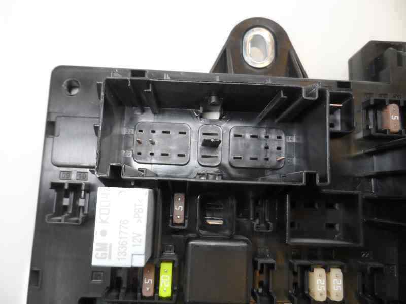 CAJA RELES FUSIBLES OPEL ASTRA 1.7 CDTI MT 110CV