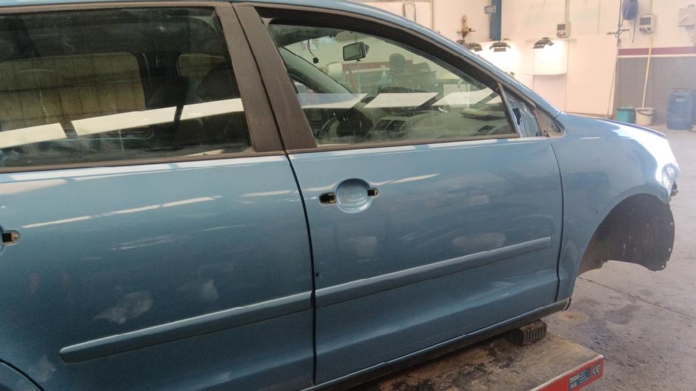 PUERTA DELANTERA DERECHA VOLKSWAGEN POLO 1.4 TD MT 70CV | 51KW