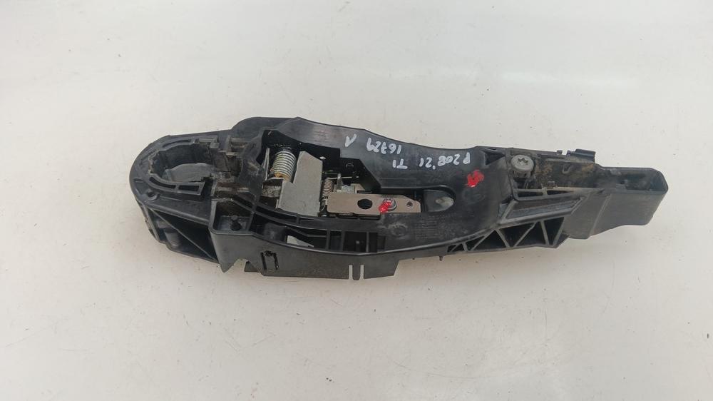 SOPORTE MANETA EXTERIOR PUERTA TRASERA IZQUIERDA PEUGEOT 208 1.5 MT 102CV | 75KW
