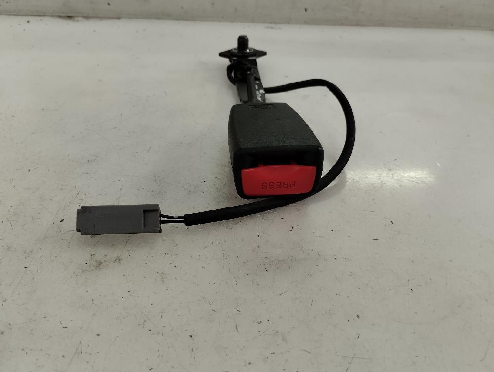 ANCLAJE CINTURON DELANTERO DERECHO MAZDA 3 2.2 CITD MT 150CV