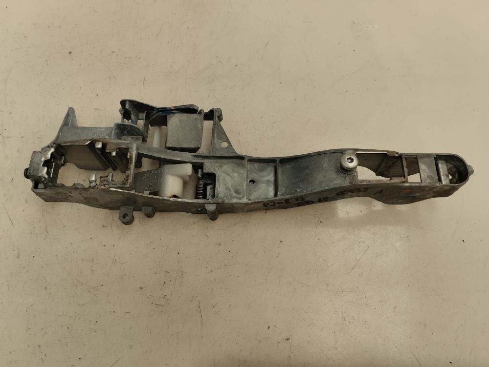 SOPORTE MANETA EXTERIOR DELANTERA DERECHA PEUGEOT 308 1.6 HDI MT 112CV