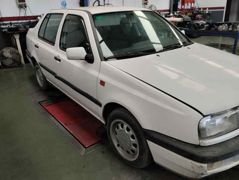 VOLKSWAGEN VENTO 1991 1.9 TD MT 75CV | 55KW